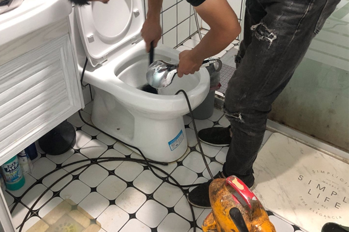 顺城疏通下水道